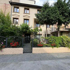 מלון Boutique Cathedral Plaza Residences For Rent Downtown, בוקרשט